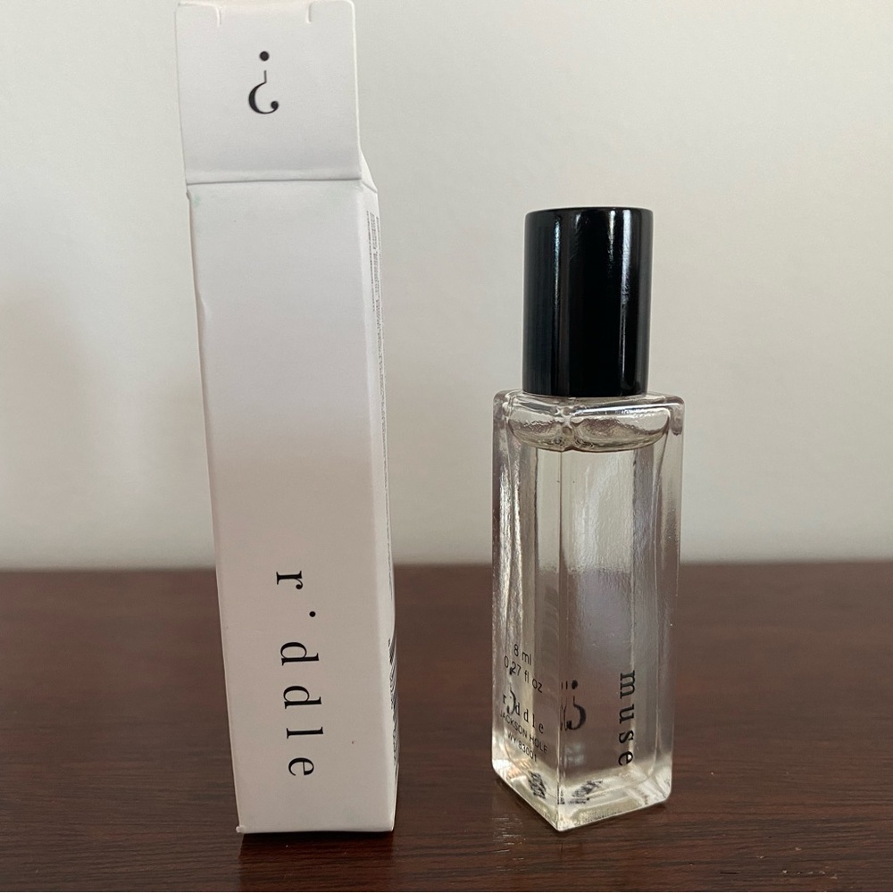 Riddle Oil Roll-On Fragrance with Black Cap - Picture 3 of 9